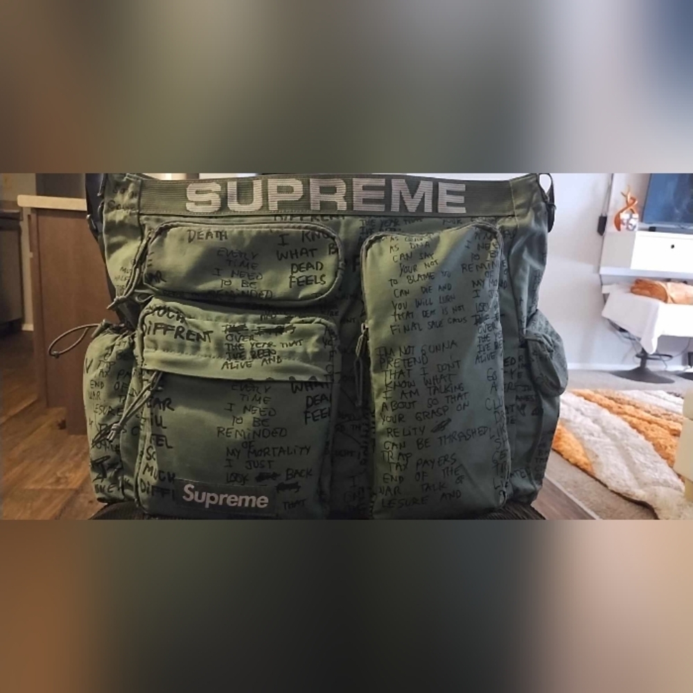 Supreme ss23 messenger bag.